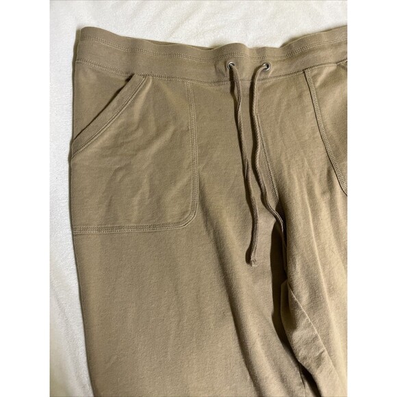 White Stag Crop Pants Large 12/14 Tan Khaki Pull On Pockets Cuffed Leg Hems - Picture 3 of 6